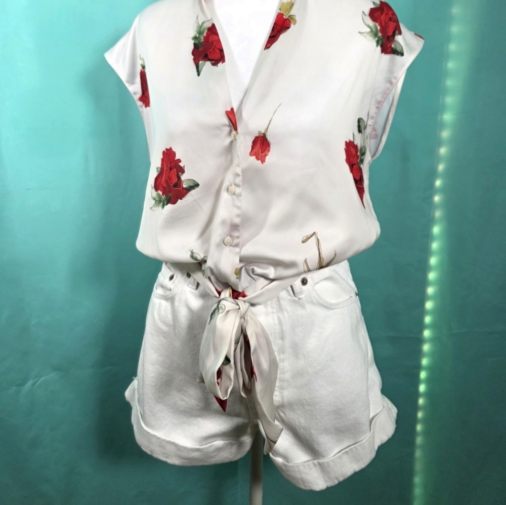 🤍 Stradivarius Vintage White Denim Shorts Sz 6